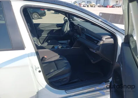 2025 Toyota Camry Xse from USA, damaged, VIN 4T1DAACKXSU172965